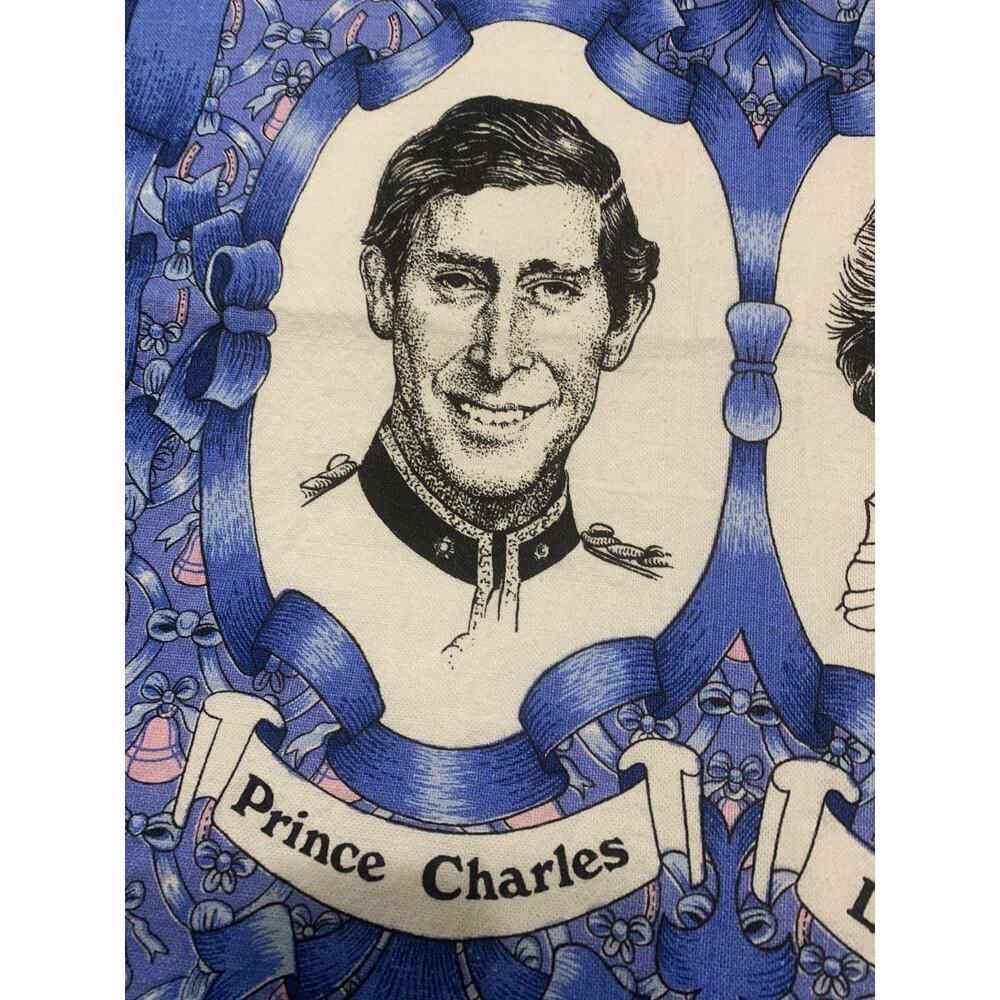 Vtg Royal Wedding Tea Towel Charles And Diana 1981 Blue Signed by Clive Mayor - Picture 4 of 6
